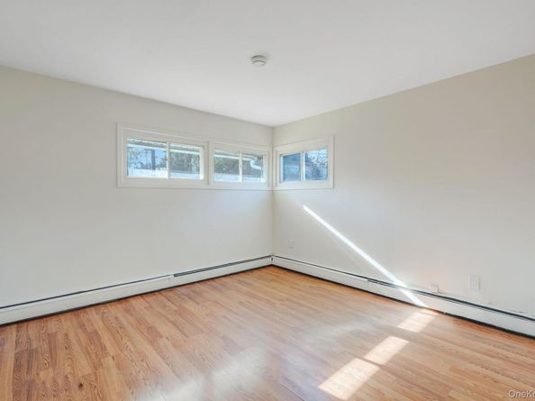 231 Blacksmith Road S, Levittown NY 11756