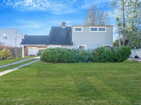 231 Blacksmith Road S, Levittown NY 11756