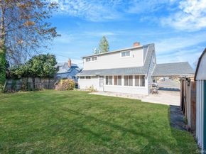 231 Blacksmith Road S, Levittown NY 11756