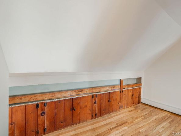 231 Blacksmith Road S, Levittown NY 11756