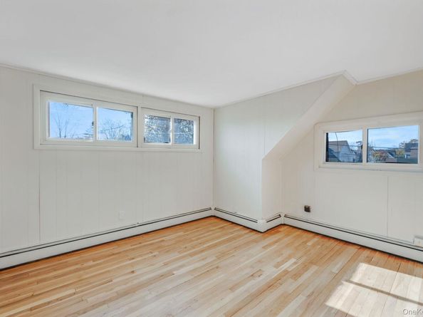 231 Blacksmith Road S, Levittown NY 11756