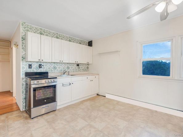 231 Blacksmith Road S, Levittown NY 11756