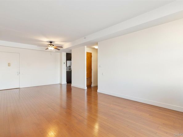 151 Beach 96 6D, Far Rockaway NY 11693