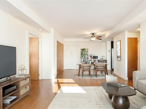 151 Beach 96 6D, Far Rockaway NY 11693