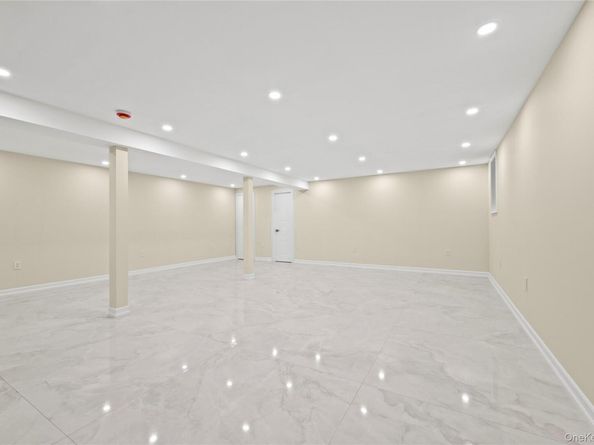 7662 174th Street, Fresh Meadows NY 11366