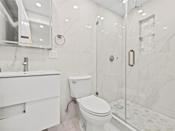 7662 174th Street, Fresh Meadows NY 11366