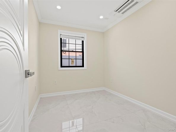 7662 174th Street, Fresh Meadows NY 11366