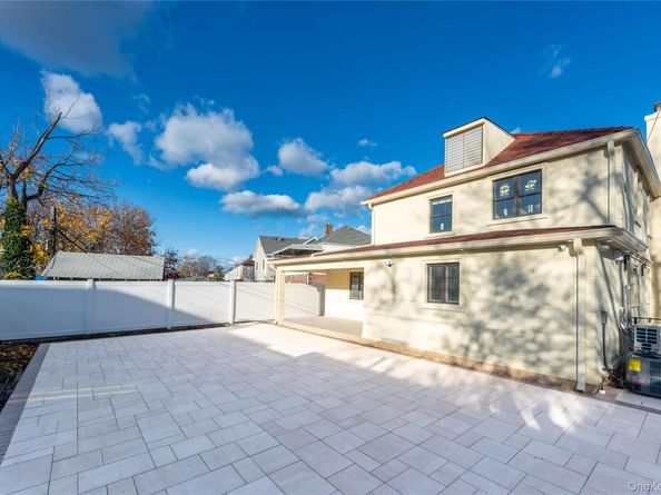 7662 174th Street, Fresh Meadows NY 11366