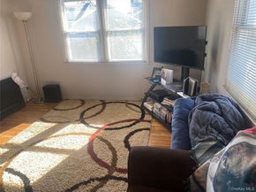 47 Walnut Avenue E, Farmingdale NY 11735