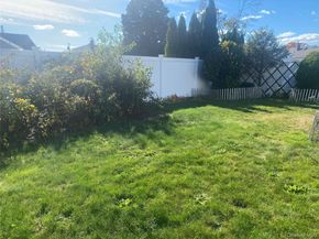 47 Walnut Avenue E, Farmingdale NY 11735