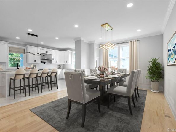 21 Venus Road, Syosset NY 11791