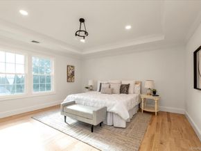 21 Venus Road, Syosset NY 11791