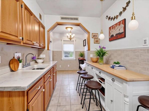 2849 E 195th Street, Bronx NY 10461