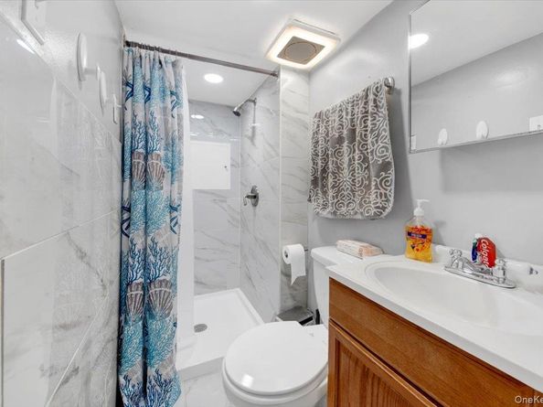 2849 E 195th Street, Bronx NY 10461