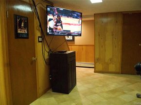 2082 Renfrew Avenue, Elmont NY 11003