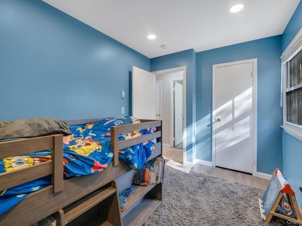 52 Maple Lane, Medford NY 11763