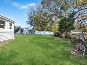 26 Fran Lane, Selden NY 11784