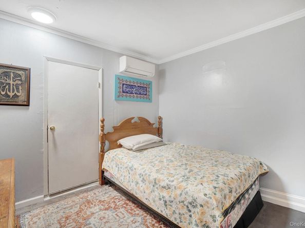 26 Fran Lane, Selden NY 11784