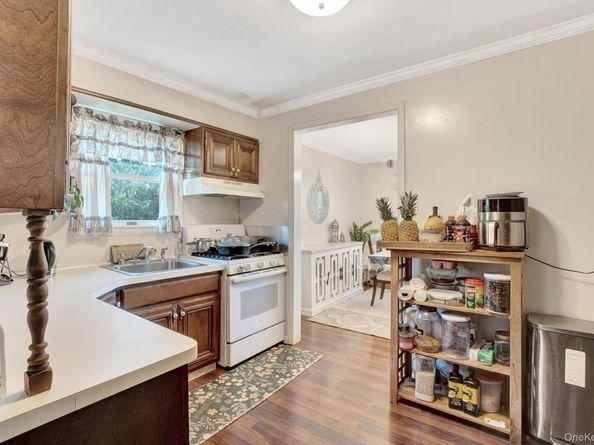 26 Fran Lane, Selden NY 11784