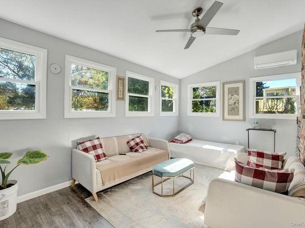 26 Fran Lane, Selden NY 11784