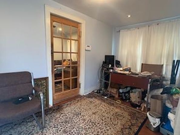 19144 113th Road, Saint Albans NY 11412