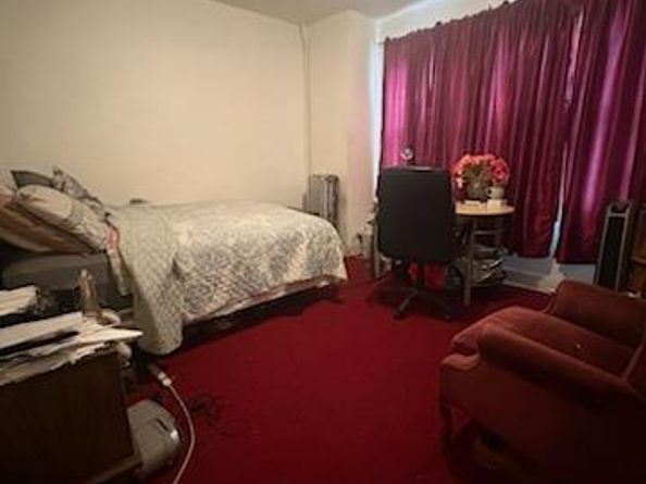 19144 113th Road, Saint Albans NY 11412