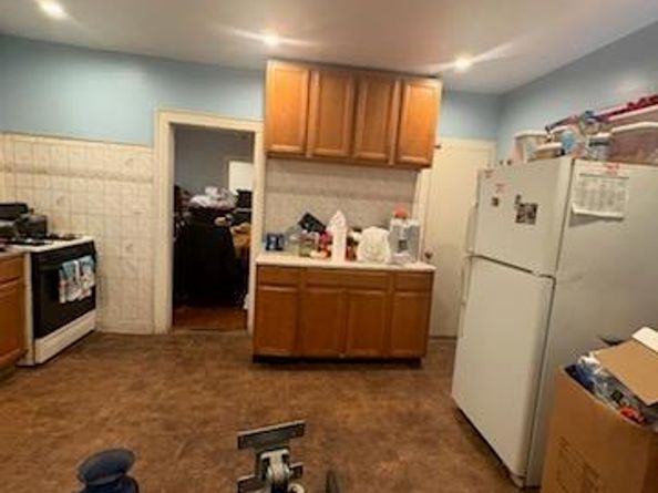 19144 113th Road, Saint Albans NY 11412