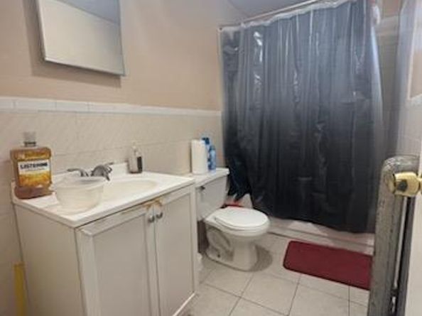 19144 113th Road, Saint Albans NY 11412