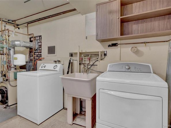 171 School Street, Oyster Bay NY 11771