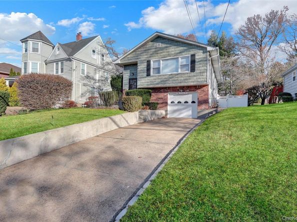 171 School Street, Oyster Bay NY 11771