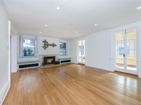 41 French Ridge, New Rochelle NY 10801