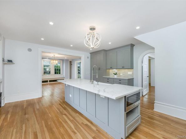 41 French Ridge, New Rochelle NY 10801