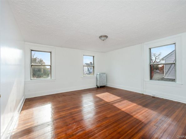 41 French Ridge, New Rochelle NY 10801