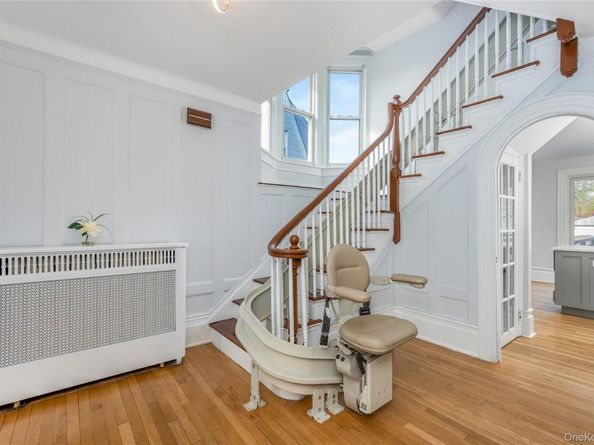 41 French Ridge, New Rochelle NY 10801