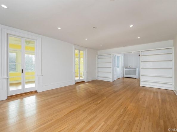 41 French Ridge, New Rochelle NY 10801