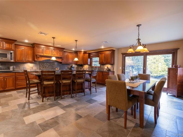 2119 Rosemont Street, North Bellmore NY 11710