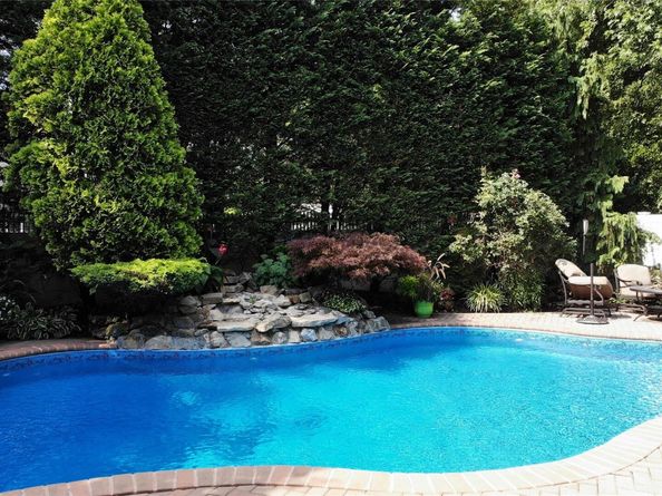 2119 Rosemont Street, North Bellmore NY 11710