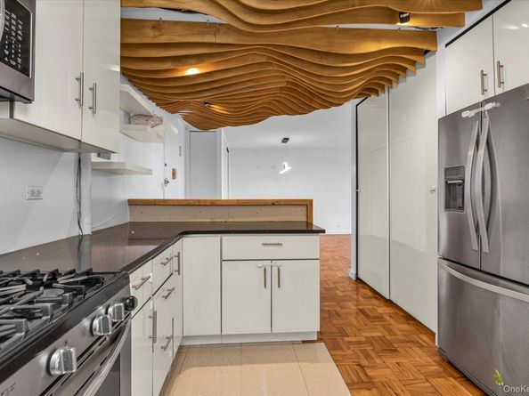 125-10 Queens Boulevard 2404, Kew Gardens NY 11415