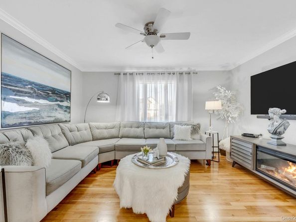 248 Arnold Avenue, West Babylon NY 11704