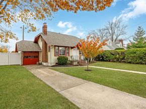 51 Castleton Court, Oceanside NY 11572