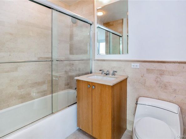 1 Renaissance Square 11G, White Plains NY 10601