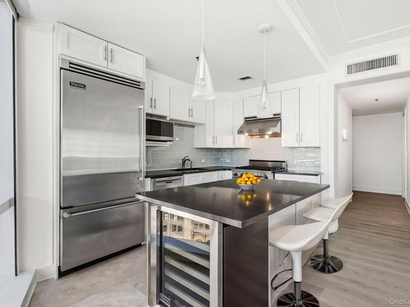 1 Renaissance Square 11G, White Plains NY 10601