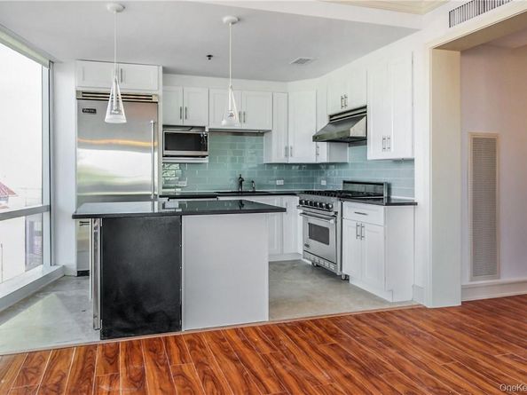 1 Renaissance Square 11G, White Plains NY 10601