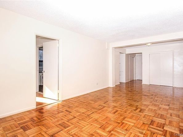 3531 Bronxwood Avenue 1G, Bronx NY 10469