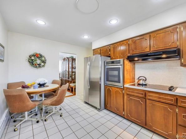 7 Montana Street, Hicksville NY 11801