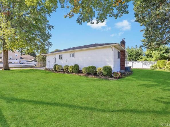 7 Montana Street, Hicksville NY 11801