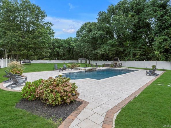 93 Gibbs Pond Road, Nesconset NY 11767
