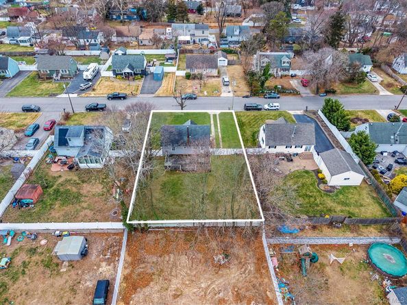 11 Dianne Avenue, Centereach NY 11720