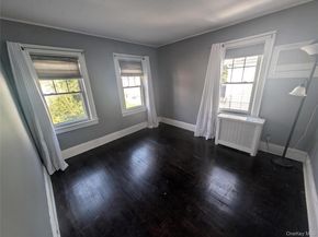 81 Cochran Place, Valley Stream NY 11581