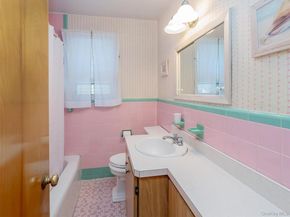8 Cambridge, Glen Cove NY 11542